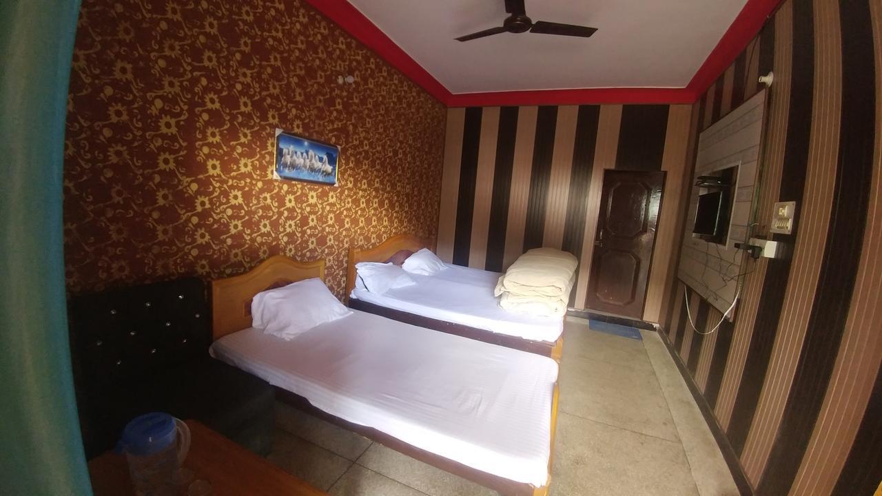 Hotel New Pandey Inn Ukhimath Exterior foto